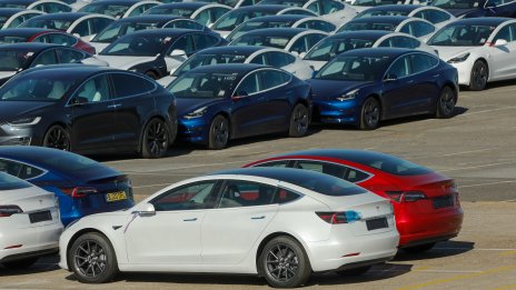 Tesla отново разочарова с продажбите, помрачена от слабия пазар в САЩ 