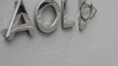AOL зарадва акционерите си