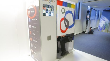 Нови социални мрежи завладяват сърцата