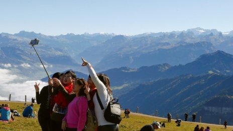 Графика на деня: 2016 - рекордна година за международните туристи