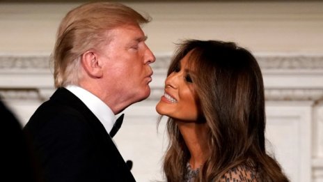 Торта от сватбата на Доналд Тръмп и Мелания през 2005 г. бе продадена на търг