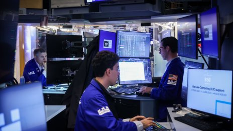 Dow спада с 200 пункта след новите данни за инфлацията и в очакване на решението на Фед*