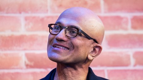 Възнаграждението на лидера на Microsoft е скочило с 63% през фискалната 2024 г.