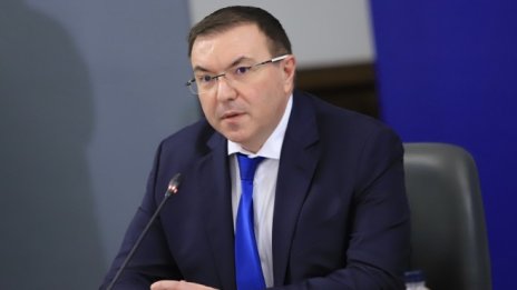 Здравните власти: Новите Covid случаи спадат, вървим към край на третата вълна