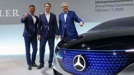 Mercedes взима най-доброто от Tesla и Ferrari за своя електрически седан EQS