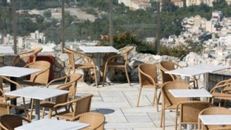 В Гърция влиза в сила увеличението на ДДС за ресторанти и барове