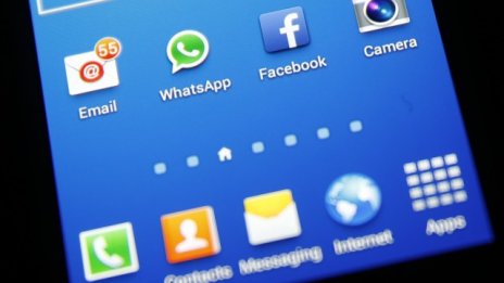 Графика на деня: Свалянията на приложения ще достигнат 179 млрд. през 2014 г.