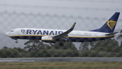 Ryanair остава без слотове в Айндховен за полетите си от София и Пиза