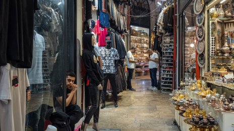 Доверието на турските потребители с най-голям спад от идването на Ердоган на власт