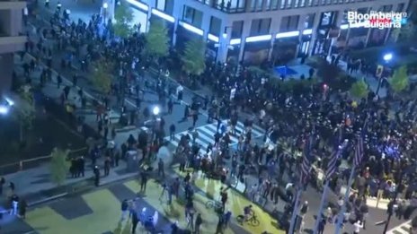 Вашингтон протестира в изборната нощ