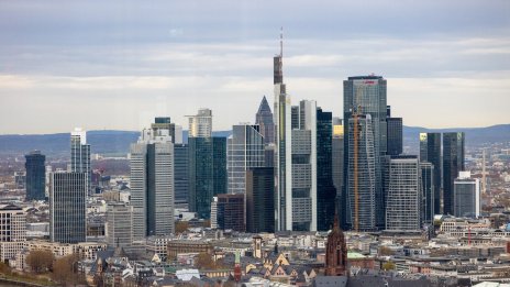 Банките в еврозоната неочаквано затягат кредитните стандарти за фирмите