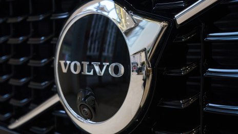 Производителят на камиони Volvo AB отчита подобрено търсене в Северна Америка и Европа