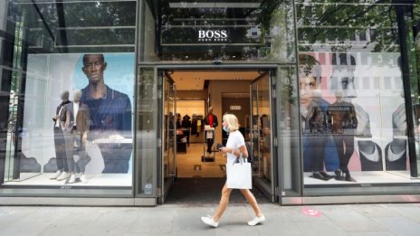 Hugo Boss смени редица мениджъри в опит да съживи бранда