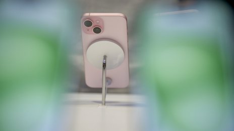 Пожар в завода на поддоставчик на Apple временно спря производството на iPhone 