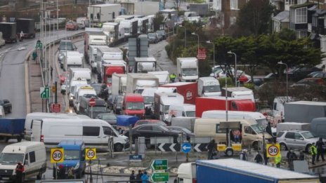 Вече няма чакащи български тирове в Дувър, Великобритания