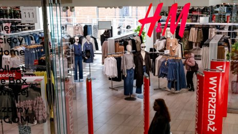 Акциите на H&M потънаха след изненадваща смяна на главния изпълнителен директор