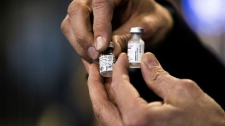 ЕК разреши коронаваксината на BioNTech/Pfizer за деца от 12 до 15 години