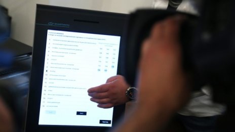 ЦИК ще купи още 1500 машини за гласуване за предсрочните избори