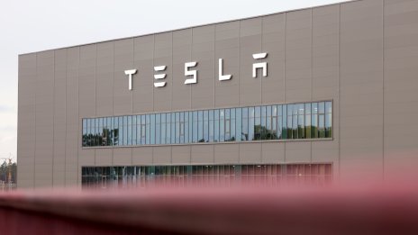 Tesla планира да започне производството на достъпен електромобил в Германия