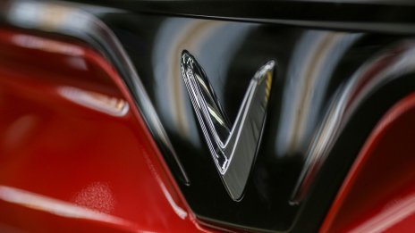 Основателят на VinFast купува развойното звено на концерна за 1,52 млрд. долара
