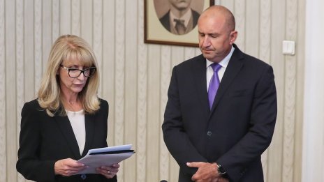 Президентът няма да подпише указ за нов служебен кабинет заради Калин Стоянов