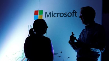 Конкурентите Microsoft и Sony си стискат ръцете за ново партньорство