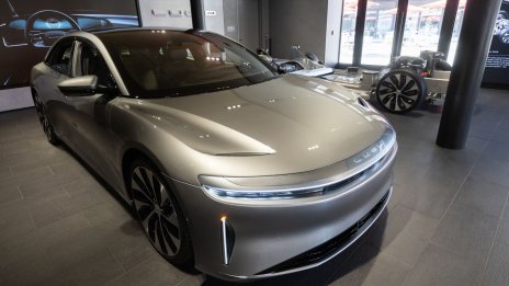 Имитаторите на Tesla все още изгарят кеш в опит да достигнат обемно производство