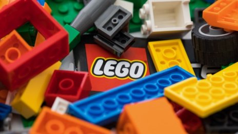 Lego спира продажбите в Русия и къса връзки с местния си оператор