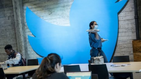 „Непоправими щети“: Twitter даде Мъск на съд