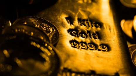 Златото е напът да отбележи най-лошия старт на годината от 2011 г.