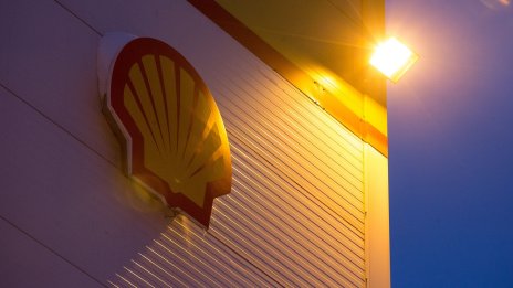 Shell изненадва с отчета си след възстановяване на търговията с петрол и газ