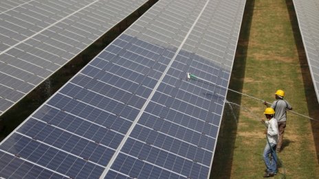 Европа губи репутацията си на световен лидер по чиста енергия