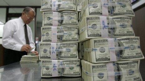 Саудитски и руски инвеститори разпродават американските си активи