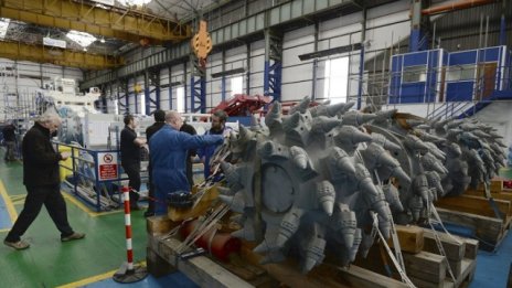 Британското производство изненадващо се върна към експанзия през май