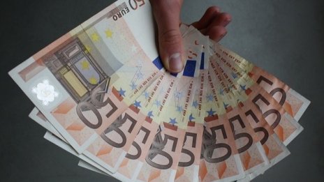 Нужен ли е кеш в 21-ви век?