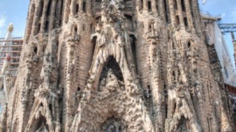 Standard & Poor's понижи с една степен рейтинга на Барселона и област Мадрид