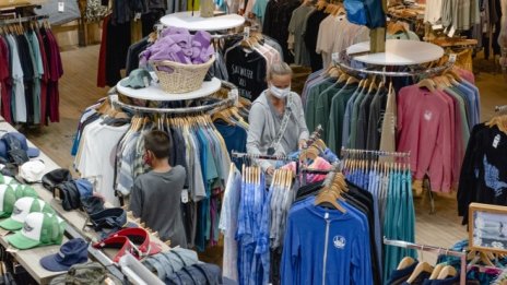 Икономисти: Продажбите на дребно в САЩ нарастват с рекорден темп през май