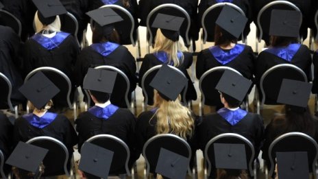 Комбинация от възможности връща все повече млади българи у нас