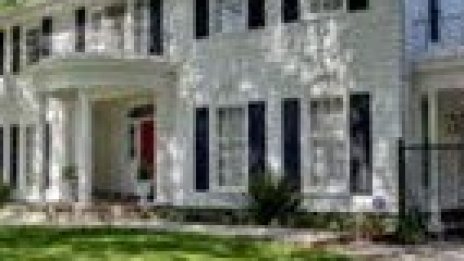 Продават къщата на „Бащата на булката“ за 1,35 млн. долара