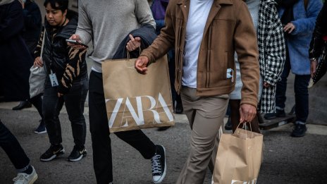 Собственикът на Zara постигна рекордна печалба след оптимизиране на бизнеса си