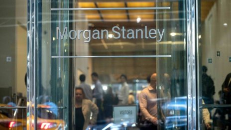 Инвестиционното банкиране даде тласък на печалбата на Morgan Stanley