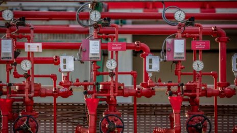 Петролът отново поскъпва след резкия спад в цената*