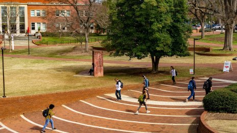 Средно образование в чужбина - магнит за все повече български ученици