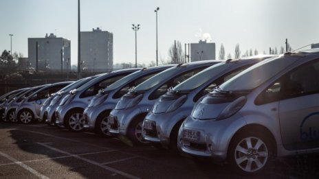 PSA отчита лек ръст в приходите на автомобилния си бизнес