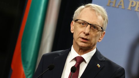 Денков: България няма да приеме допълнителни условия за Шенген