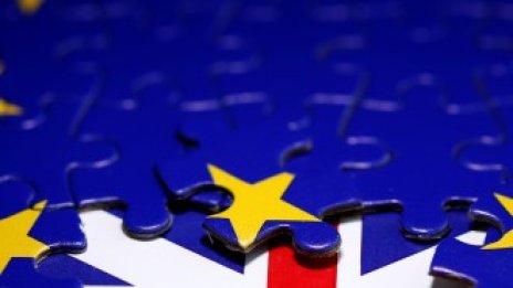 Нетната миграция във Великобритания достигна 6-годишно дъно