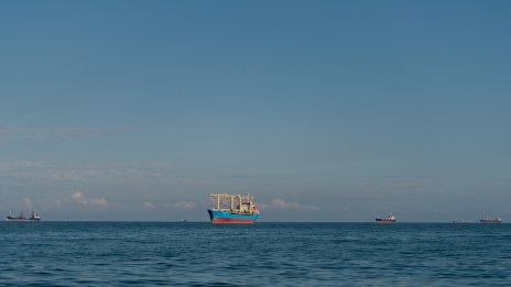 Руски товарен кораб потъва в Средиземно море след експлозия в машинното отделение