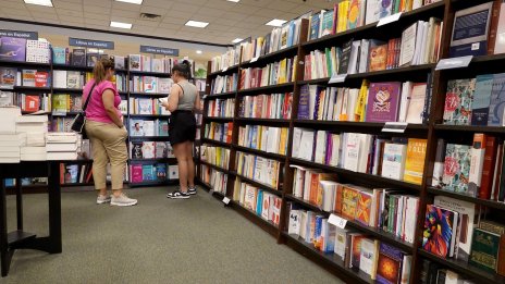 Потребителското доверие в САЩ расте до двугодишен връх през юли