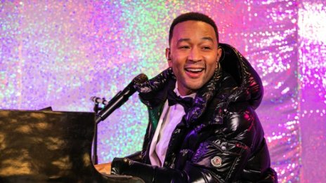 KKR и BMG са придобили музикалния каталог на Джон Леджънд