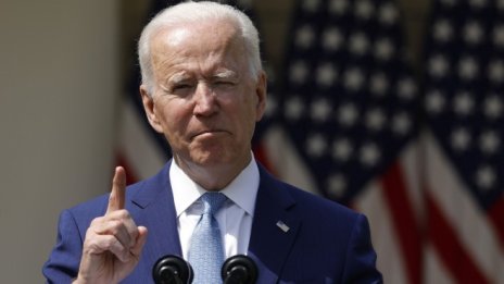 Байдън се сблъсква с казус, който хвърля сянка върху плана му за електромобилите